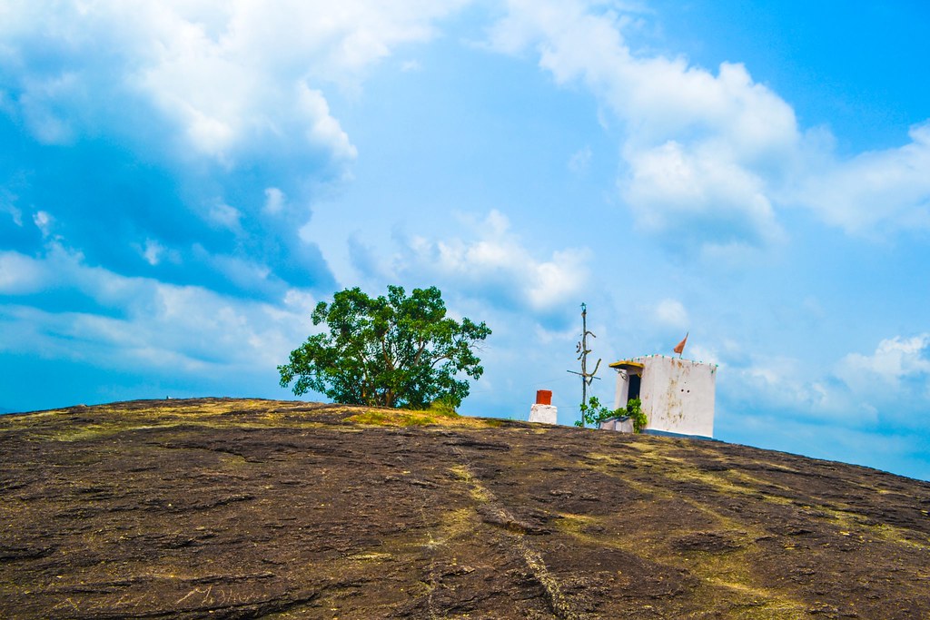 Chuttippara Mahadeva Temple Images of Pathanamthitta