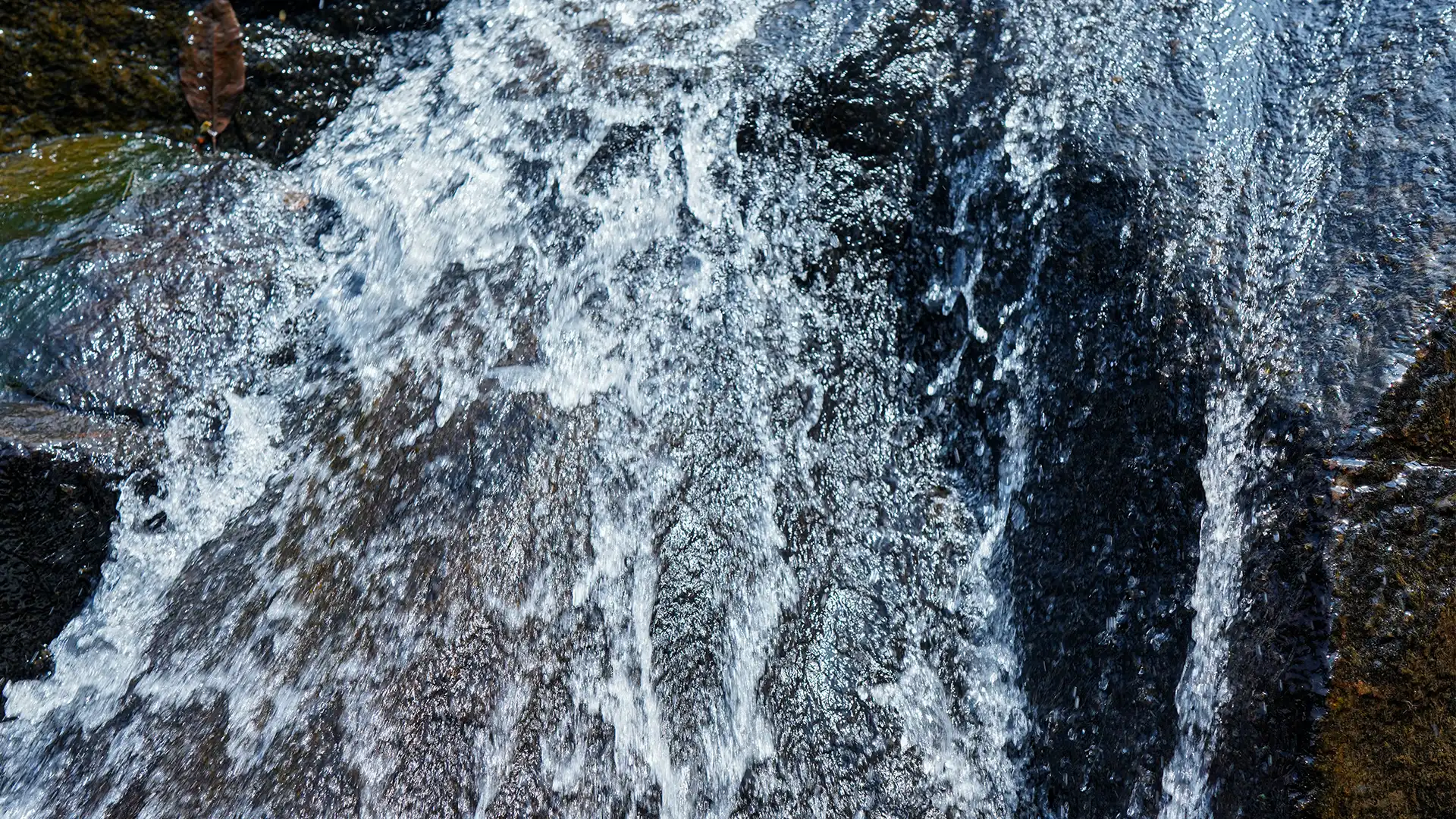 Parathodu Meenmuttypara Waterfalls destination in Pathanamthitta